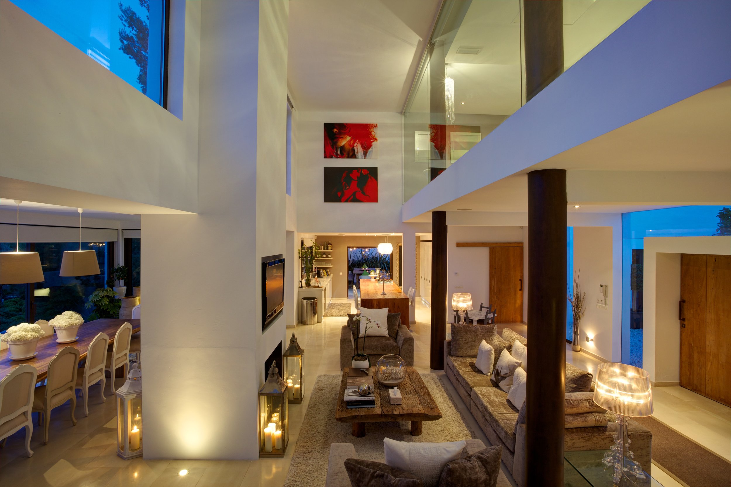 Living area by night .jpg