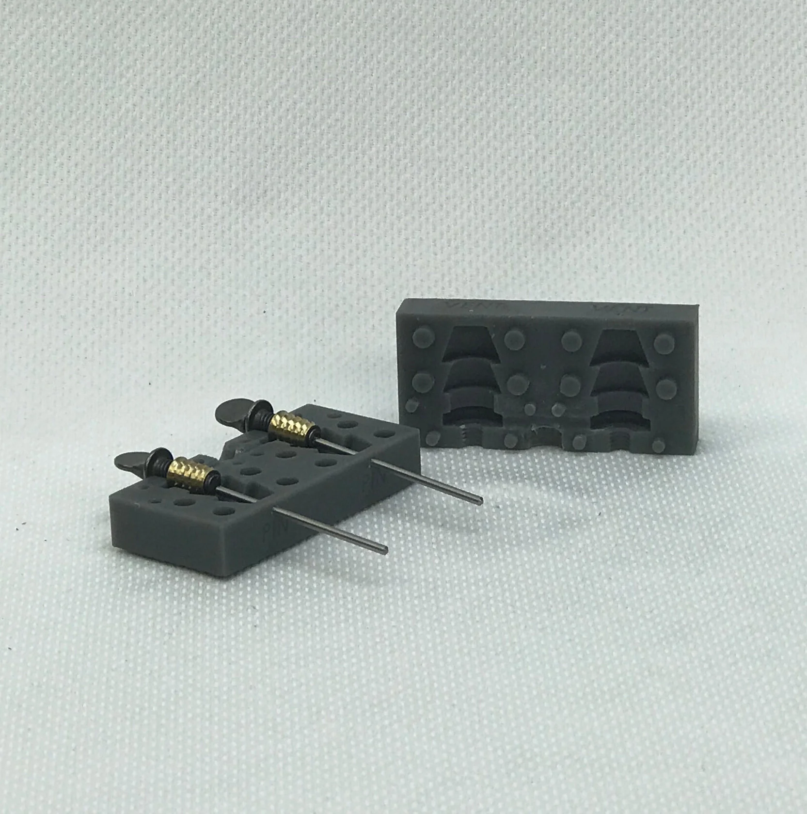 Double insert mold with slide