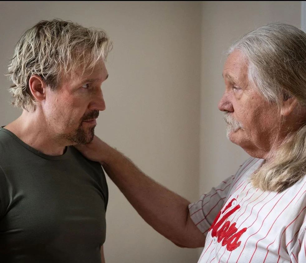 David A.R White and William Forsythe “Straight shot”