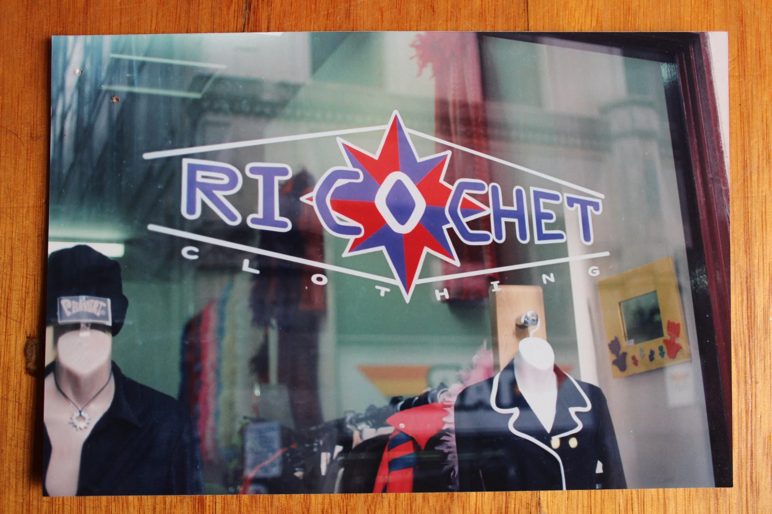Signwriting on window