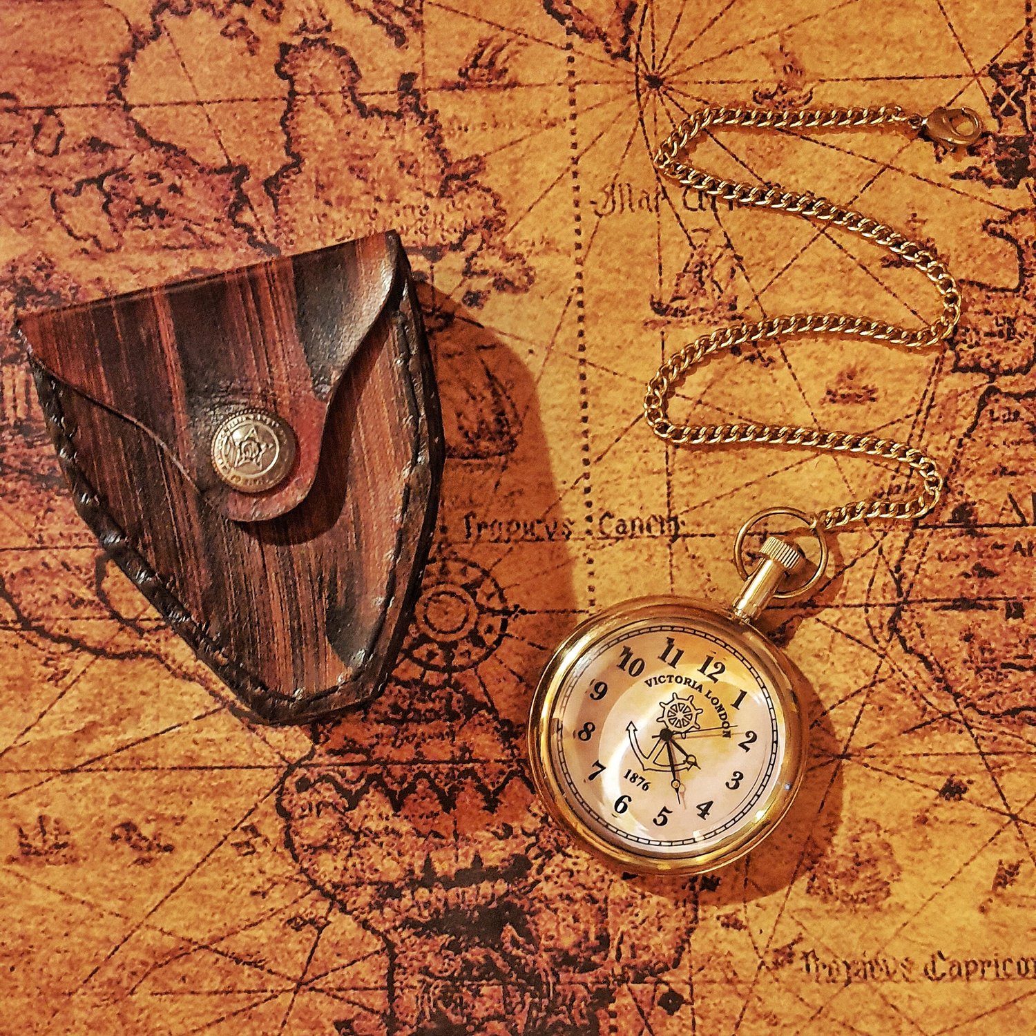 POCKET WATCH with CHAIN and LEATHER CASE — Eyellusion Adventure