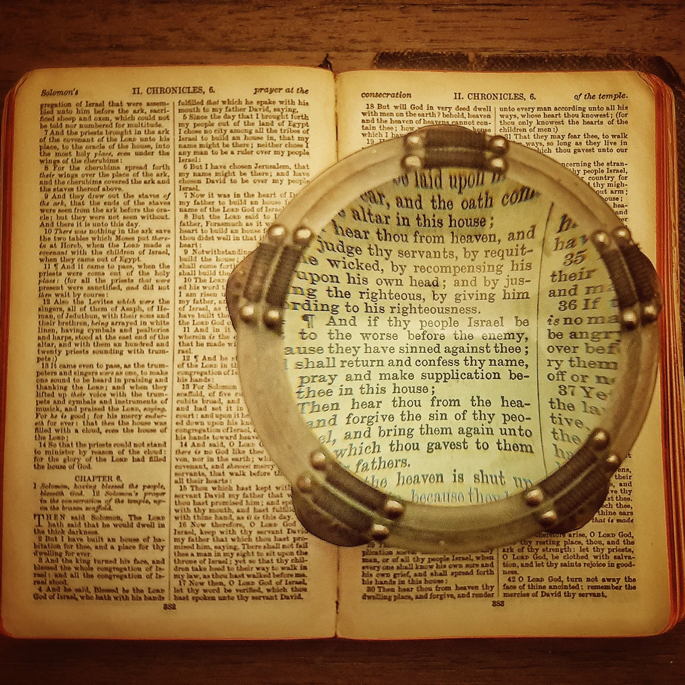 Magnifying Glass / Paper weight