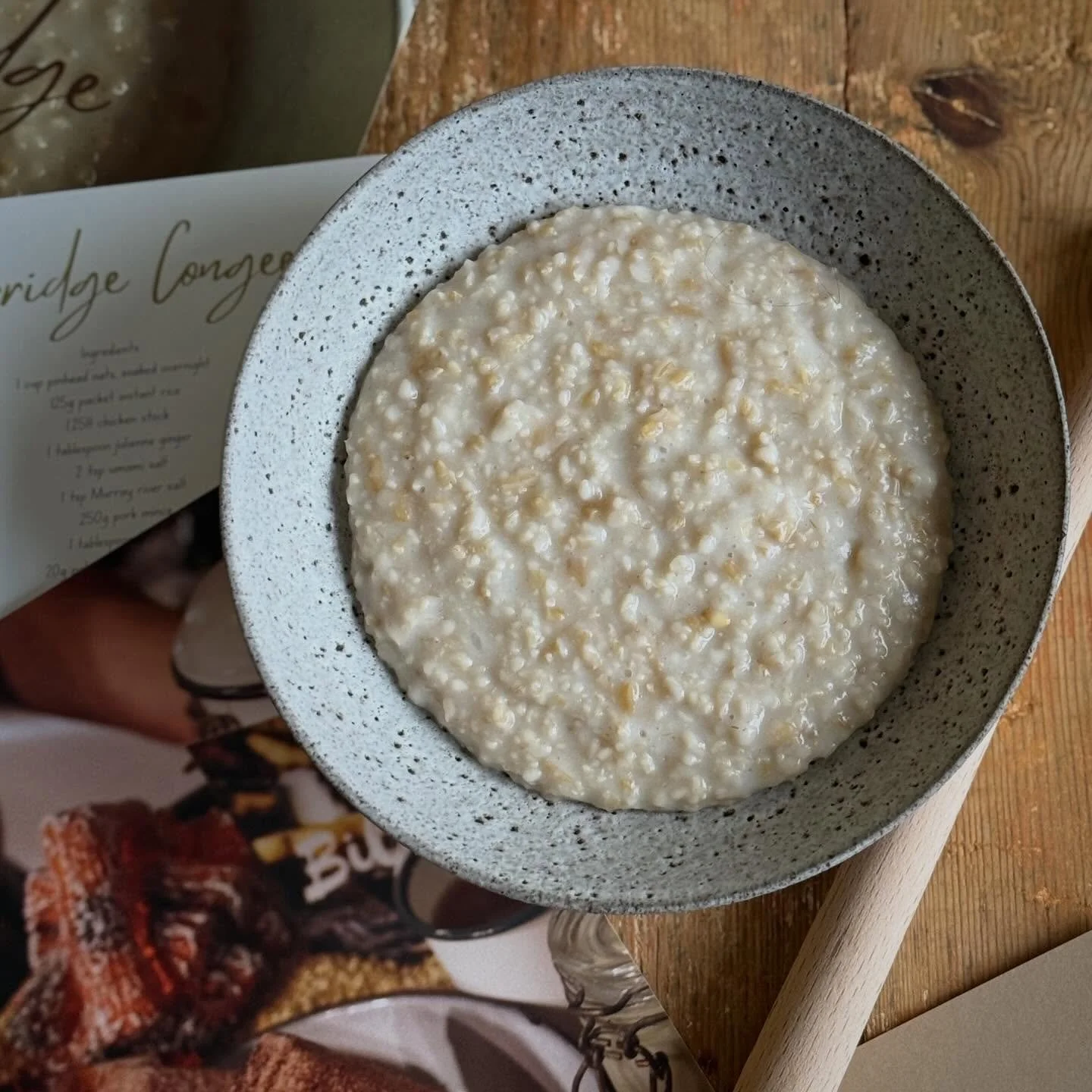 Masterclass porridge prep. Recipe cards have arrived. All attendees receive 3 recipes, a spurtle and 2 different types of oats. A big thankyou to @dadsoats and @brushwoodsaustralia for supplying their delicious oats for the class. Can&rsquo;t wait fo