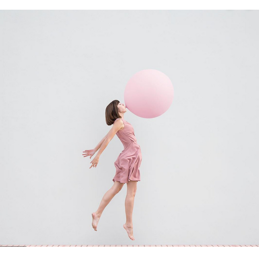 Hasselblad Heroines: Spotlight on Female Photographers Anna Devis &amp; Maria Svarbova 