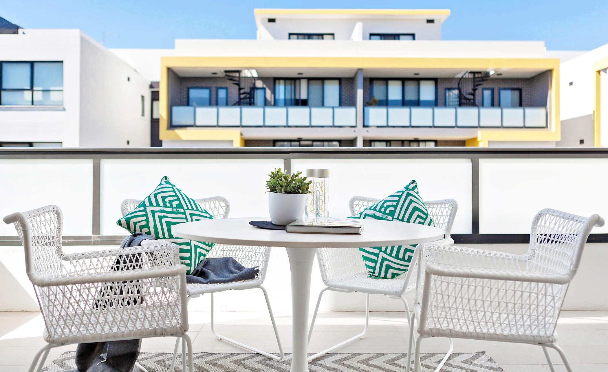 7565894_5-328-16_photo_web.jpg