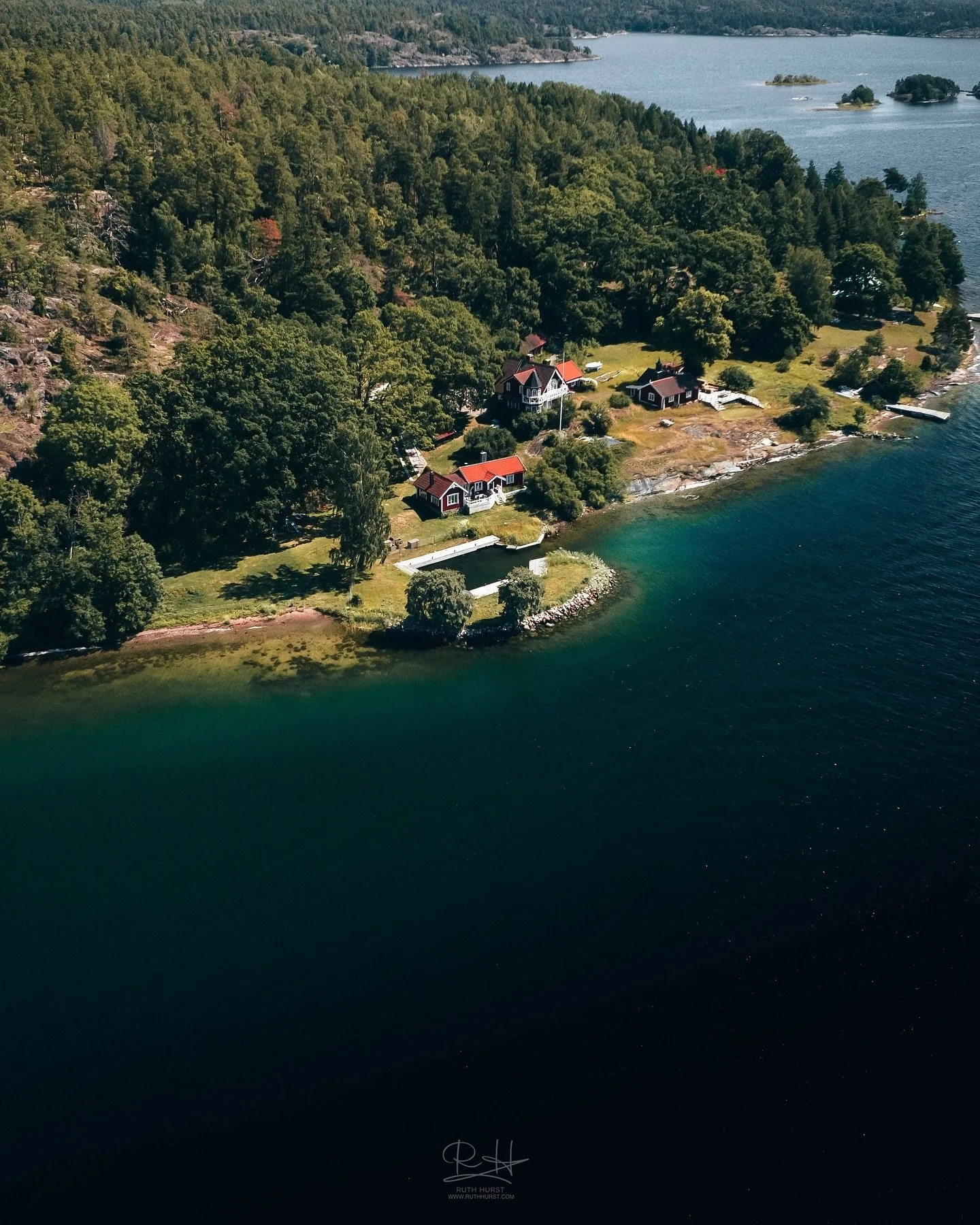 Exploring East Of Stockholm.⁣⁣
⁣⁣
Summer is just around the corner and im so excited! Anyone else, or just me? ⁣
⁣
#visitsweden #visitstockholm #swedenimages #djimavic3 #aerialphotography #dronephotography #swedennature #sweden_images