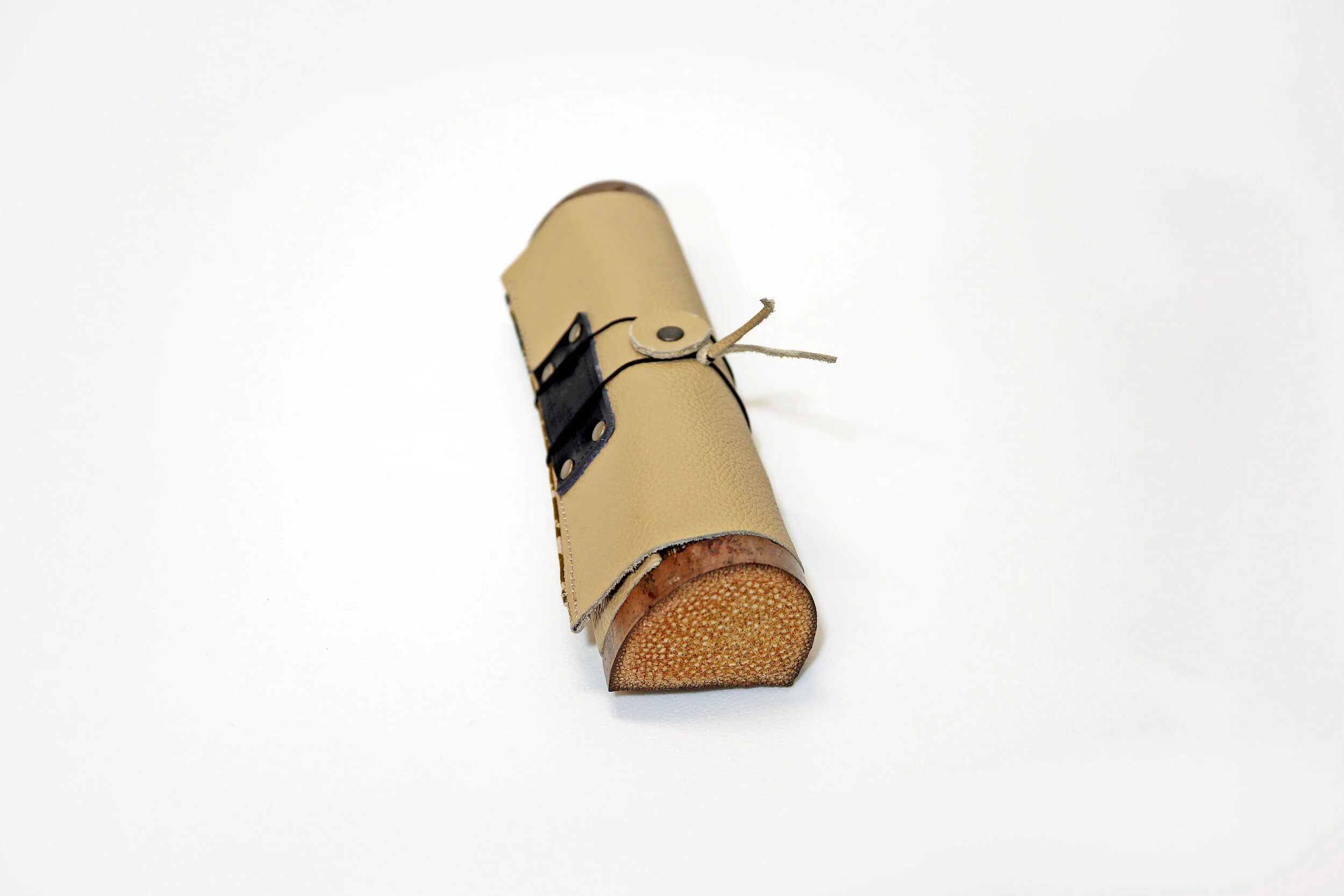leather+african-bamboo_case-beige_kano_side ii_edited-1.jpg
