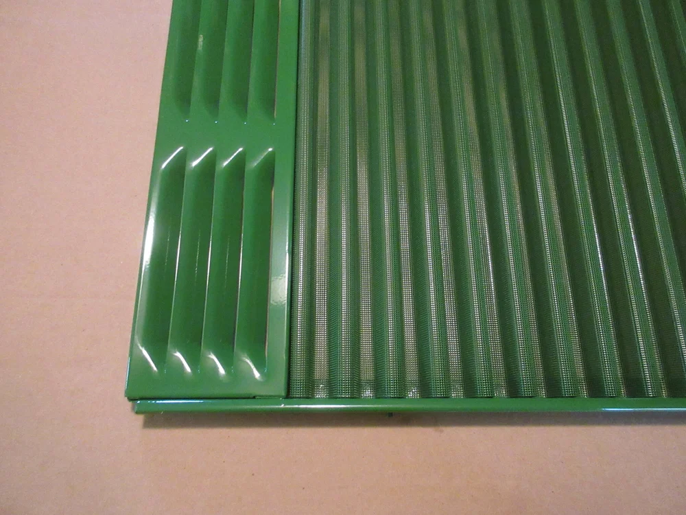 Right Side Screen with Louvers for 5020 — Lind Bros Tractor & Parts