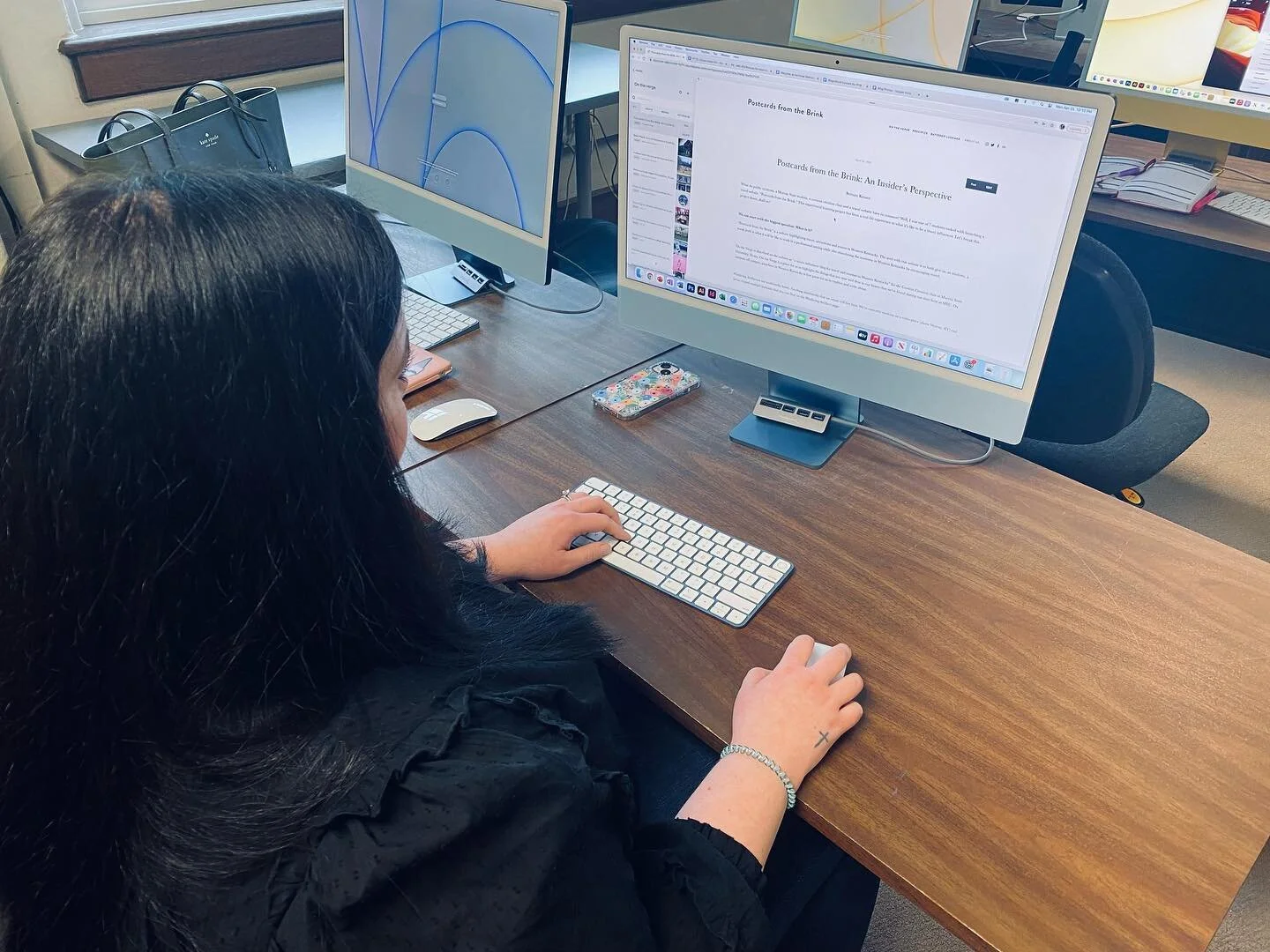 Our first blog post is up! Here is a look into what Postcards from the Brink is all about!

&ldquo;What do public relations, a Murray State student, a content creation class and a travel website have in common? Well, I was one of 7 students tasked wi
