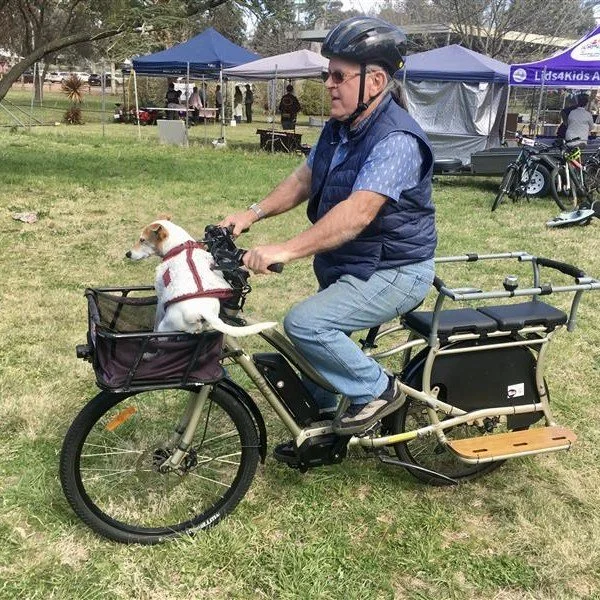 Ken and Pia enjoying a ride of the Yuba Boda Boda at the Kambah Spring Sustainability Fair! 

It was a fantastic day out to celebrate sustainability with the community and with wonderful organisations and stalls doing super cool things! Thanks to eve