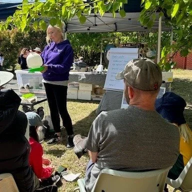 Spring Fest is on this Sunday and theres a line up of amazing free sustainability workshops including: 

🏡energy efficiency and sustainable housing @ 10:15am
🌱 fundamentals of a biodiverse garden @ 11:20am
🐔intro to keeping backyard chickens @ 12:
