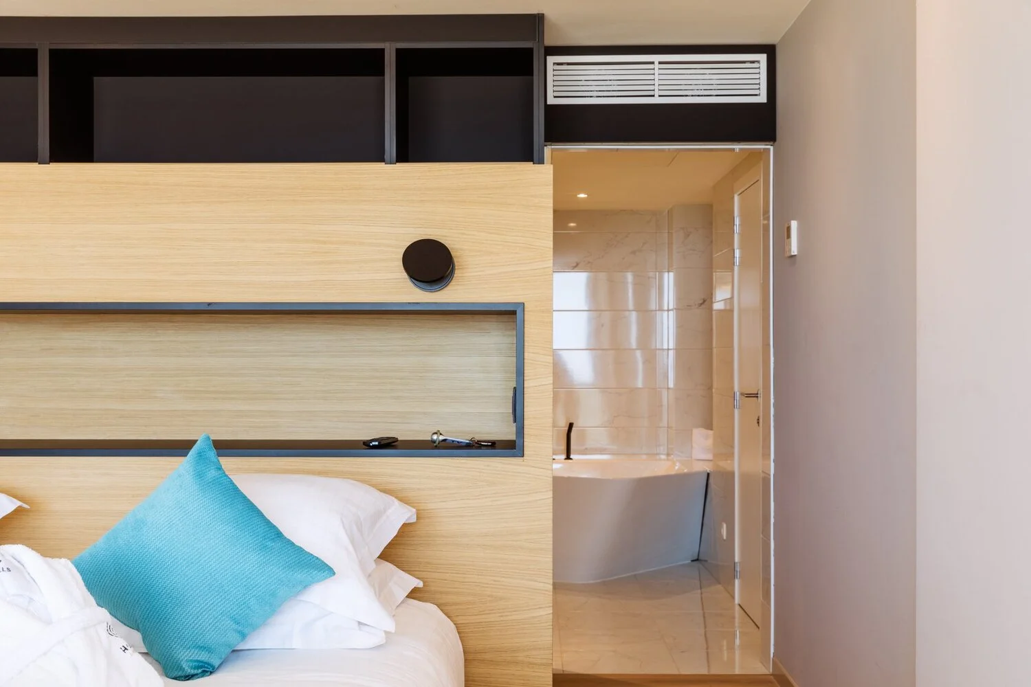  Modern and trendy design. 
