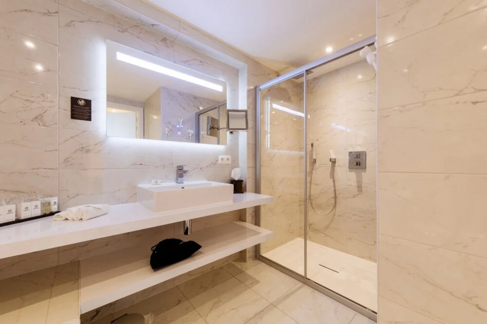 Juniorsuite-zeezicht-2-queensize-bedden-52272.jpg