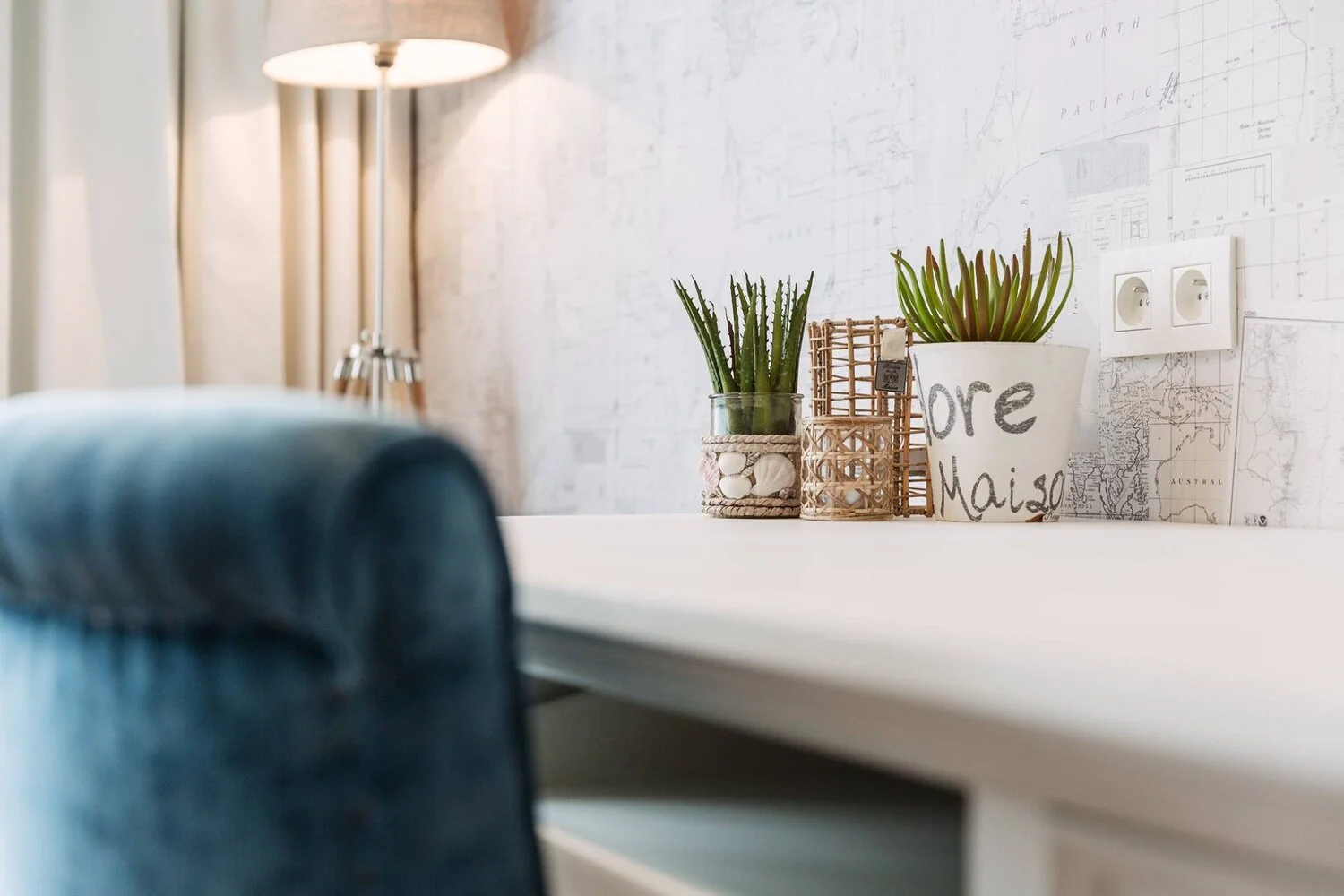  Cosy décor of Riviera Maison. 