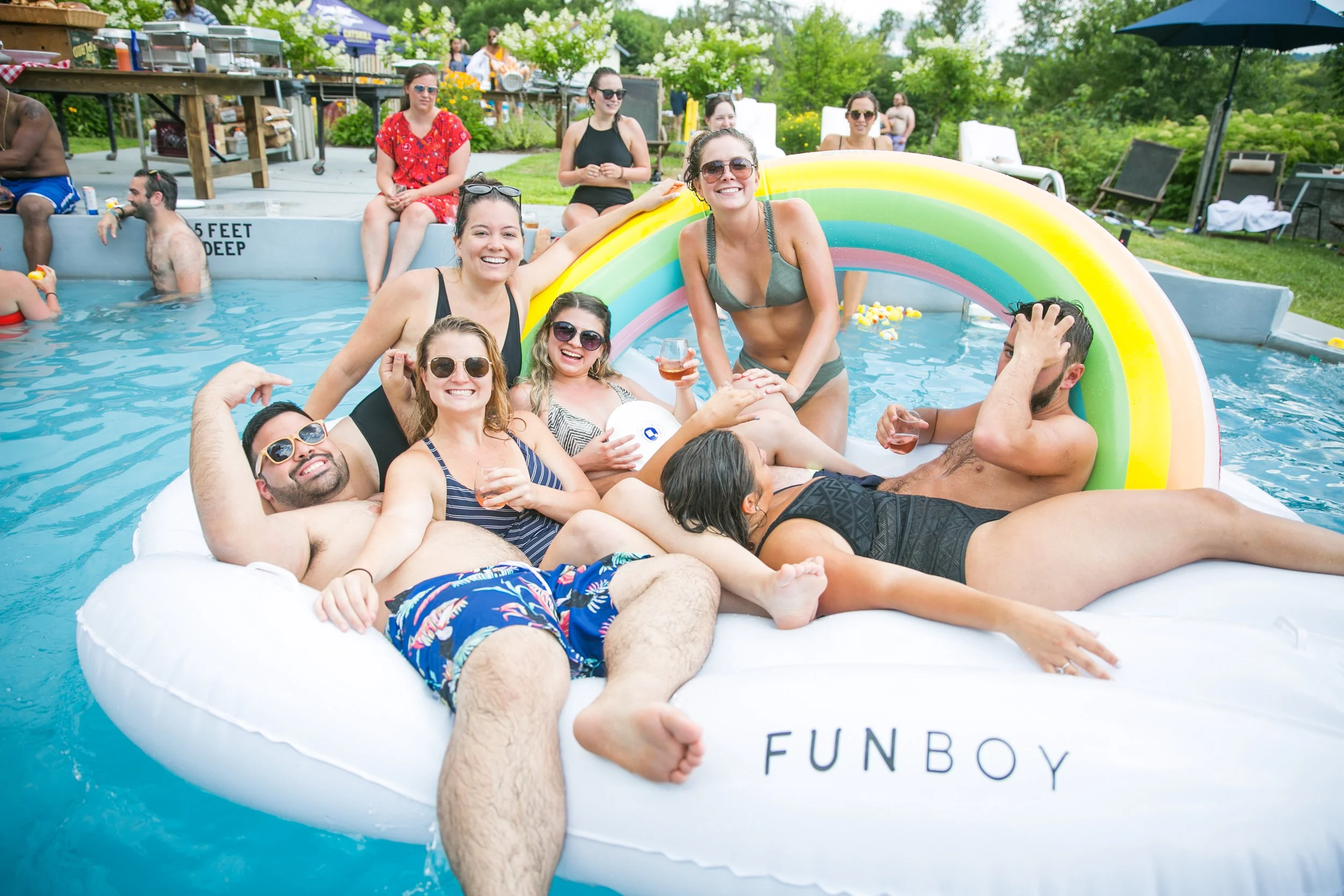 GUMGUM_POOL_668.JPG