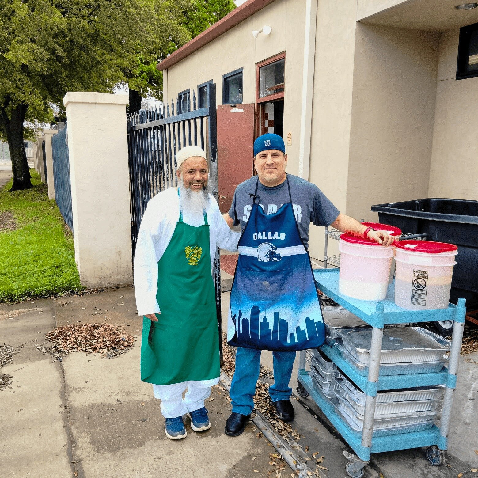 🌙 Proud to collaborate with the local Houston chapter of @thedawoodibohrasusa! Their recent donation of prepared meals during Ramadan supported several of our nonprofit partners, such as @odmhouston, @recenterhouston, @missionofyahweh, and Impact Ho