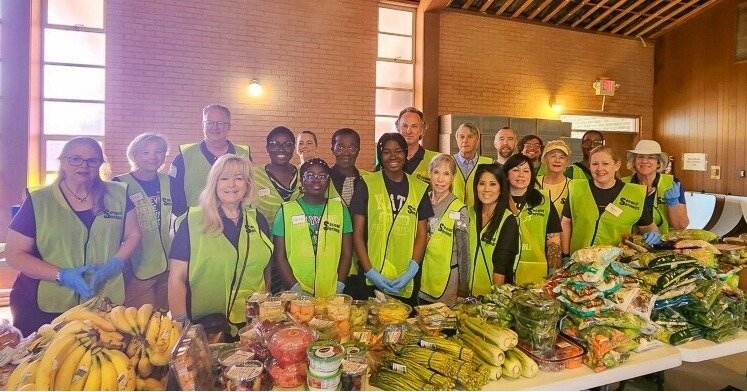 Big thanks to the Rotary Club of West U for lending a helping hand at our Popup Grocery Store a few weeks ago! 🛒 Your dedication to serving the community is truly inspiring. Together, we're making a difference in the fight against hunger! 💚
