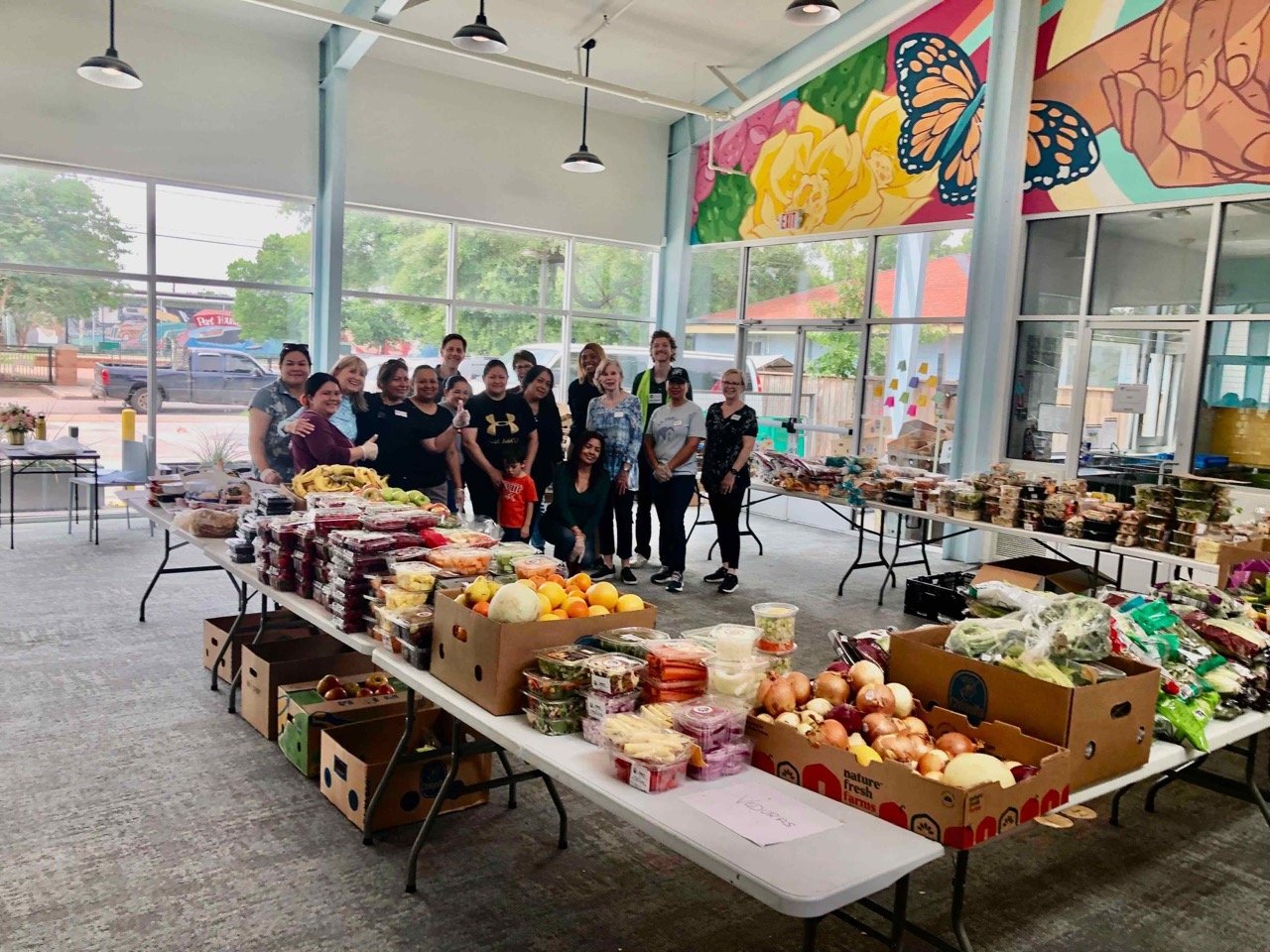 Flashback to our first PopUp Grocery Store at the Neighbors in Action Community Center! 🛒✨ We provided 48 Port Houston families with a free shopping experience, offering fresh produce, milk, eggs, and meat. It's moments like these that remind us of 