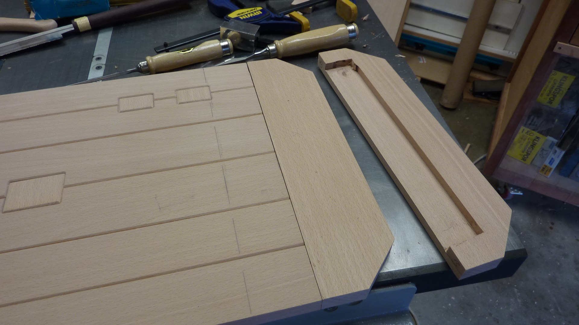 Routed Mortise for Breadboard Ends