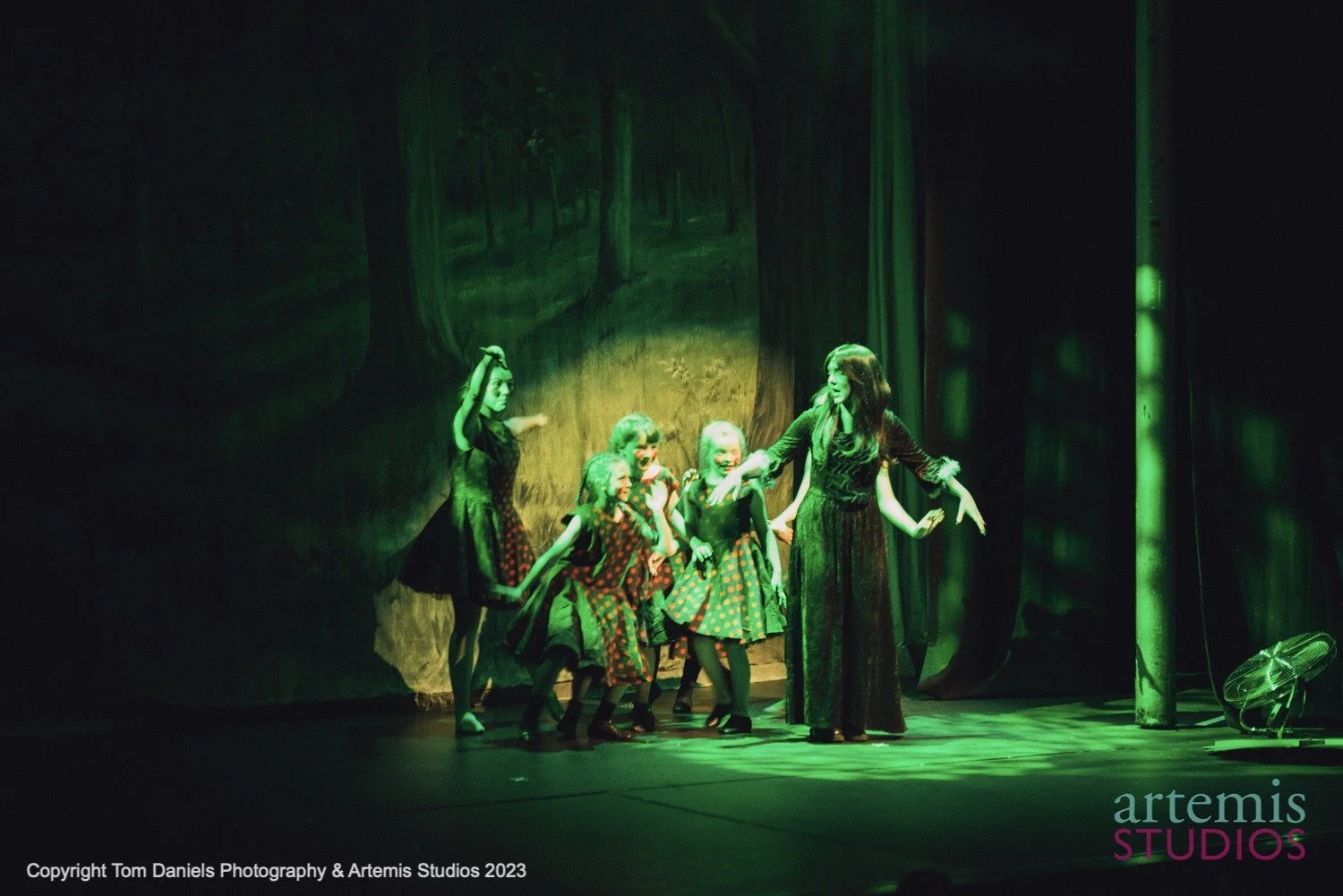 122-AS - WoO - Cast 1 - 26.jpg