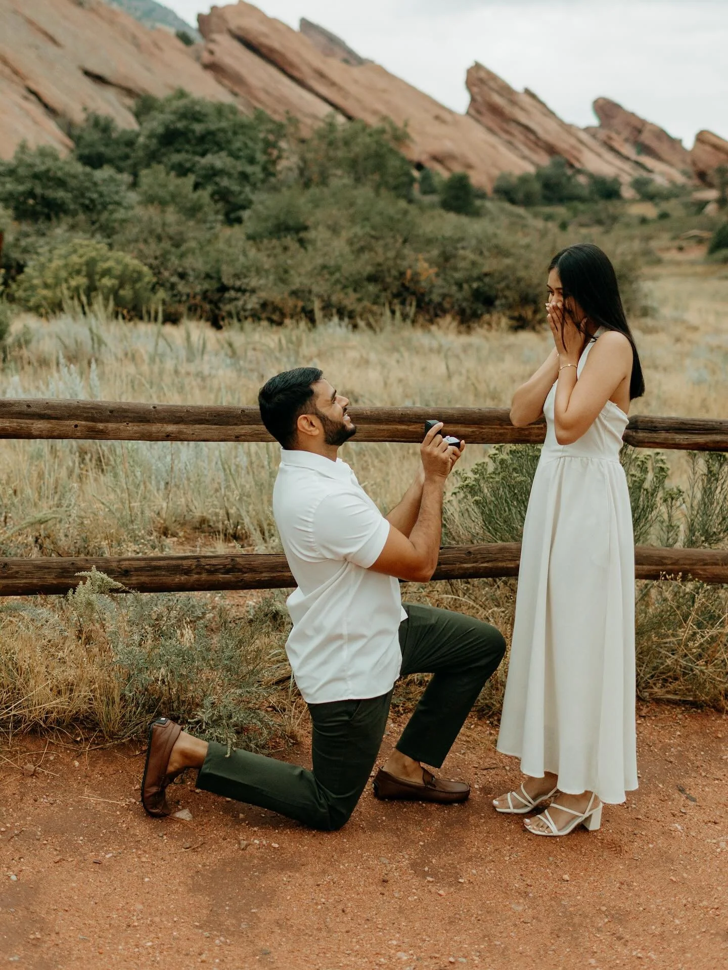 Classic and timeless surprise proposal photos are my fav! Congratulations Jhavani and Harsh! 💍