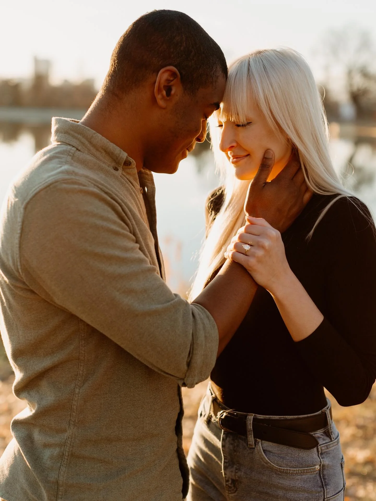 What in the sunset glow happened here?! 🌅 🤗 Coty Park in Denver has my favorite sunsets. Absolutely obsessed with these portraits of McClain and Ashton. Congratulations on your engagement! 💍