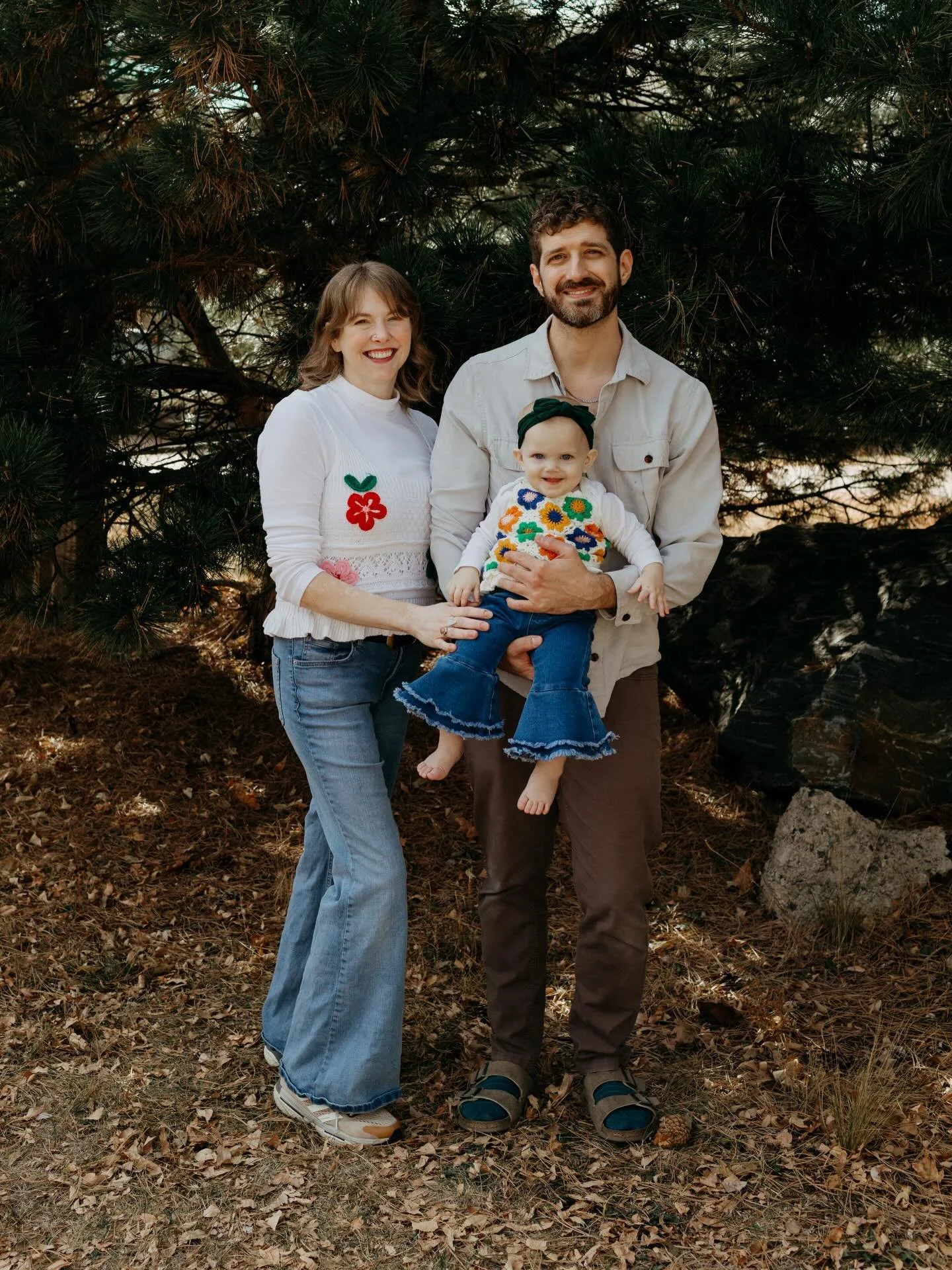Got to photograph the cutest family this weekend! Documenting families is the best! 🌻