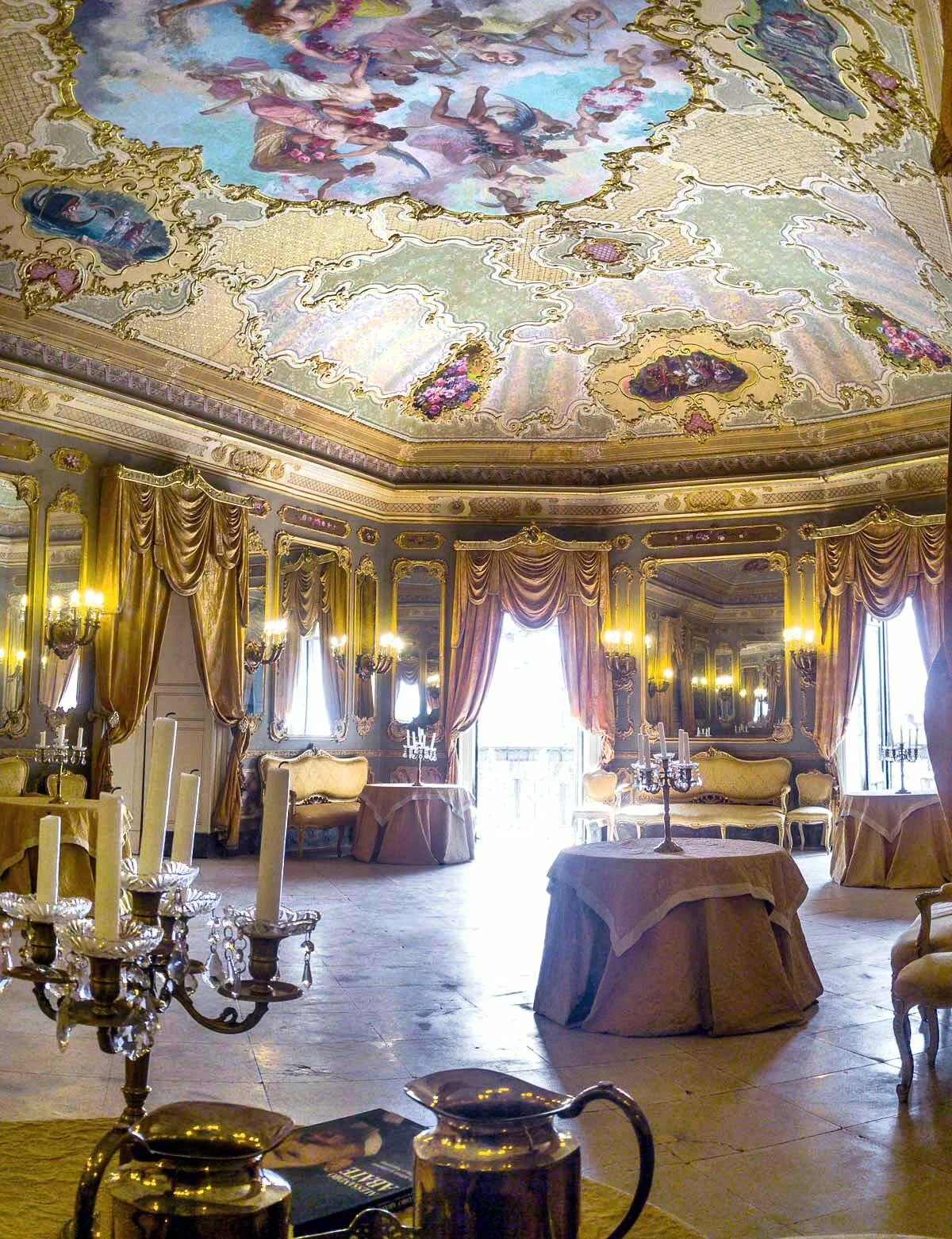 Pisani Ciancio Palace ball room.jpg
