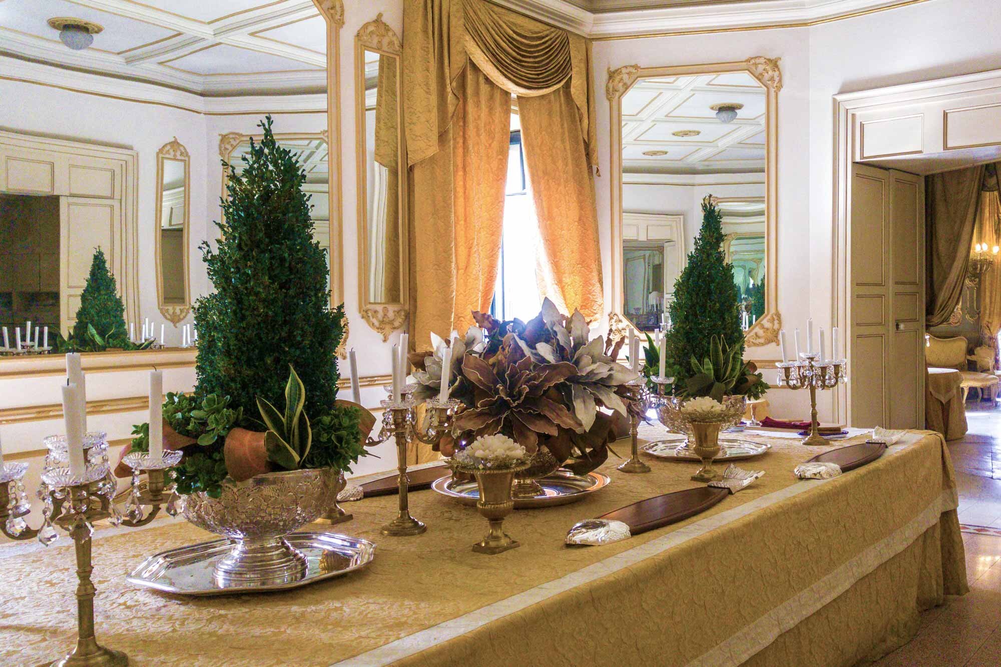 Pisani Ciancio Palace white room.jpg