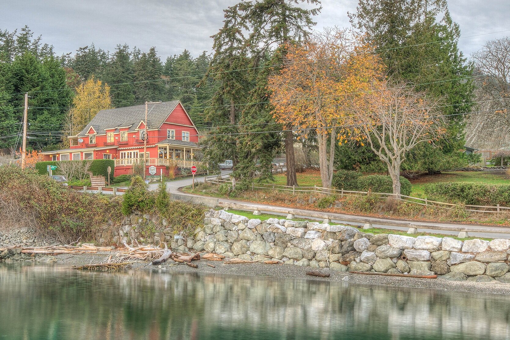 Kingfish Inn LARGE MAIN IMAGE.jpg