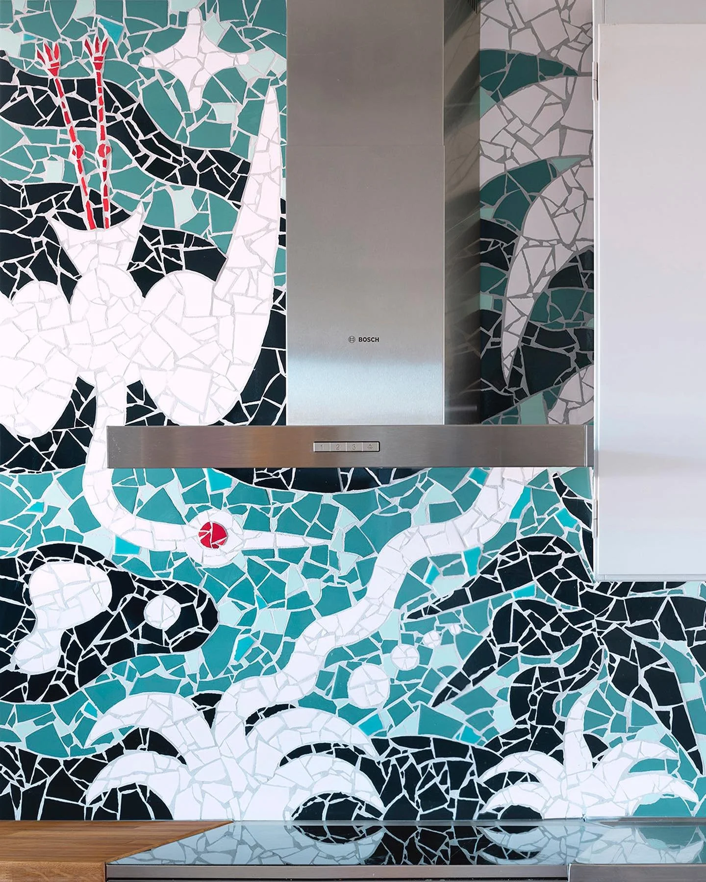 I start most projects with pen and paper, but I have come to work in all kinds of techniques. For me, it&rsquo;s all the same; you get an idea and want to visualize it.
Every material has its unique properties and carries its own history. In this pro