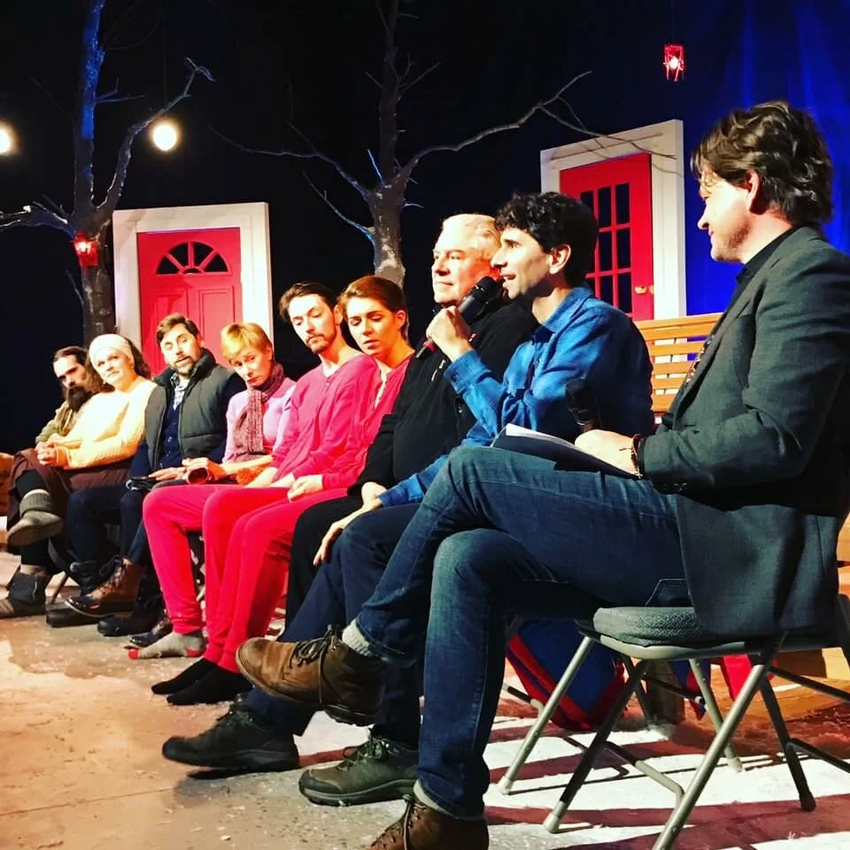 Virtual RedHouse: Online Streaming of Almost, Maine