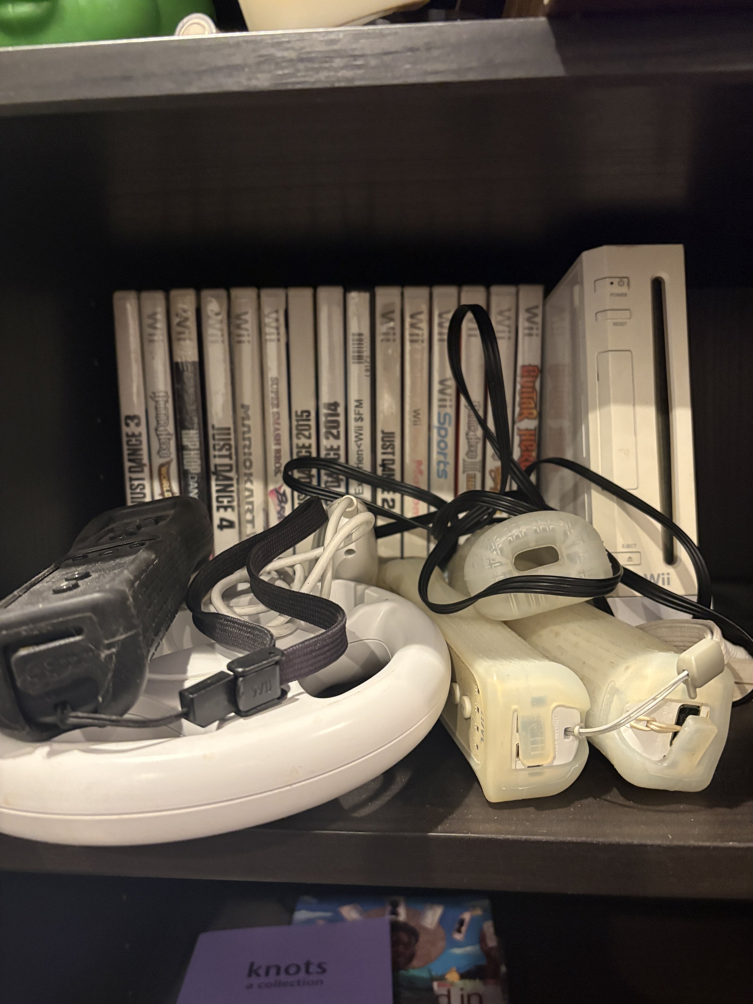 Nintendo Wii (w/ games)