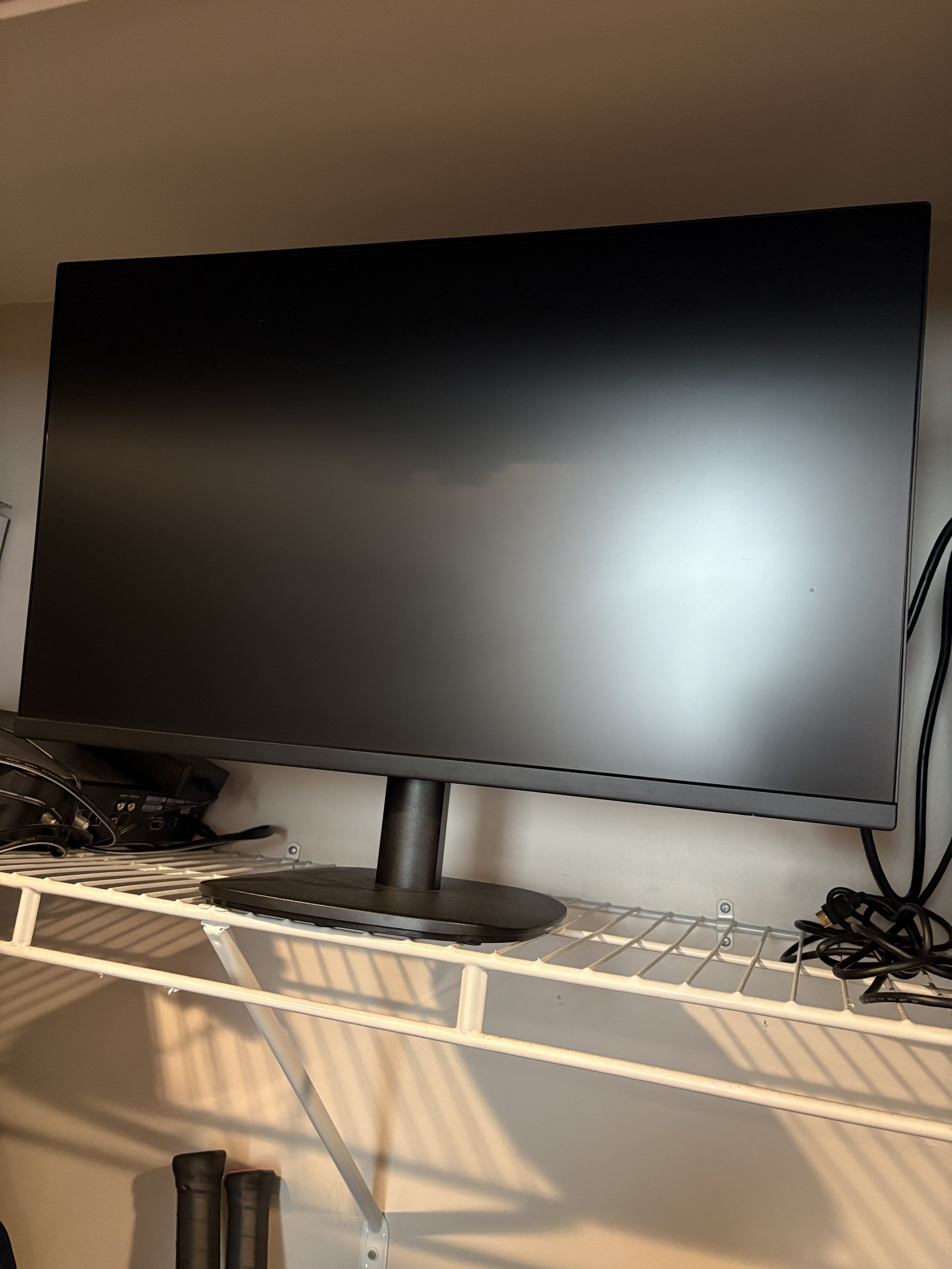 Amazon Basics Monitor 27"