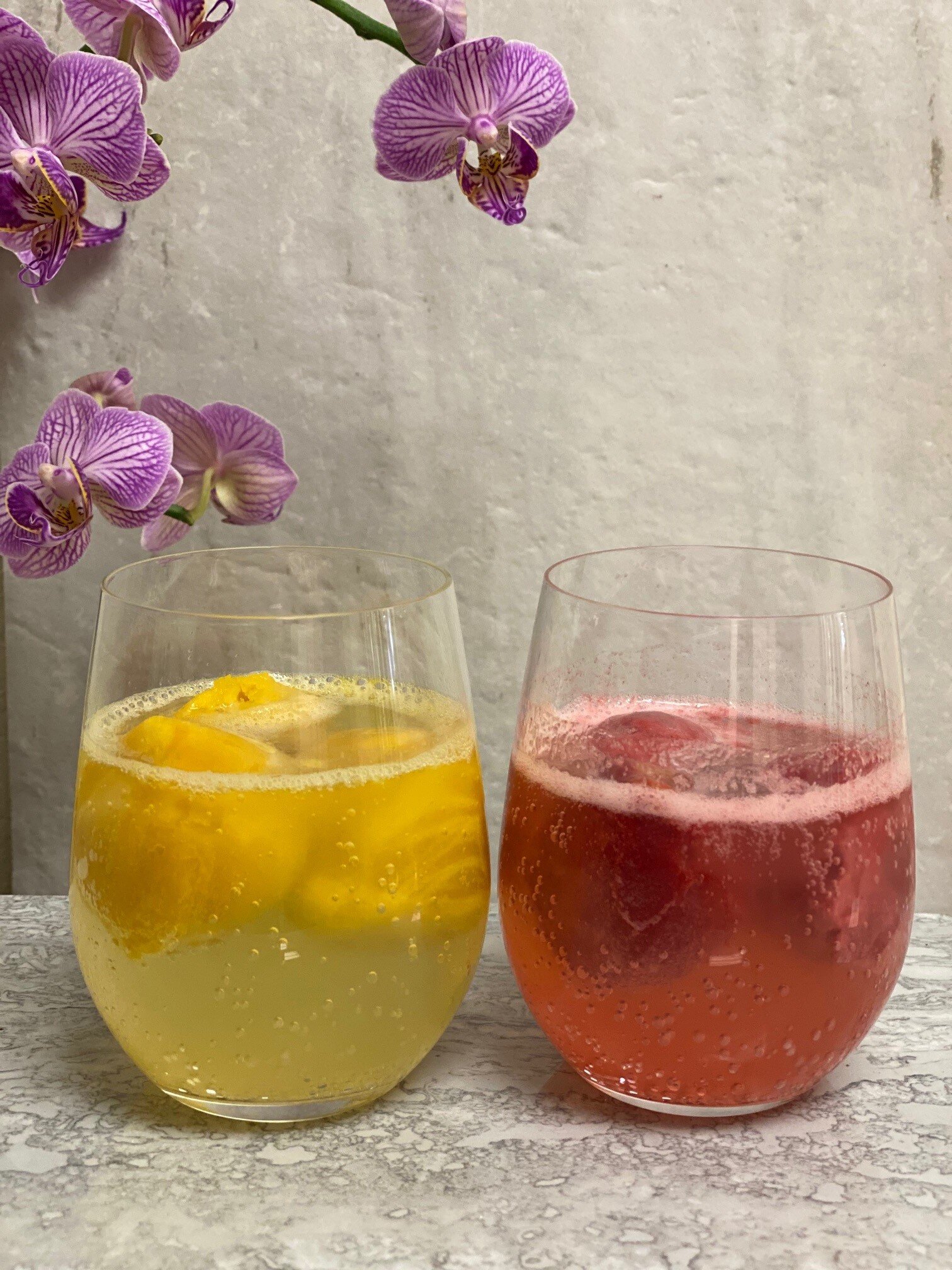 Mango and strawberry sorbet spritzers 