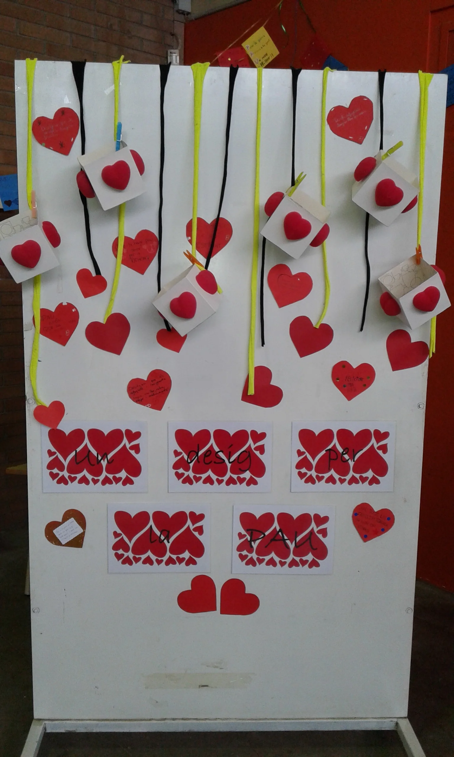 CÀRITAS- PAU- ESCOLA ENRIC FARRENY