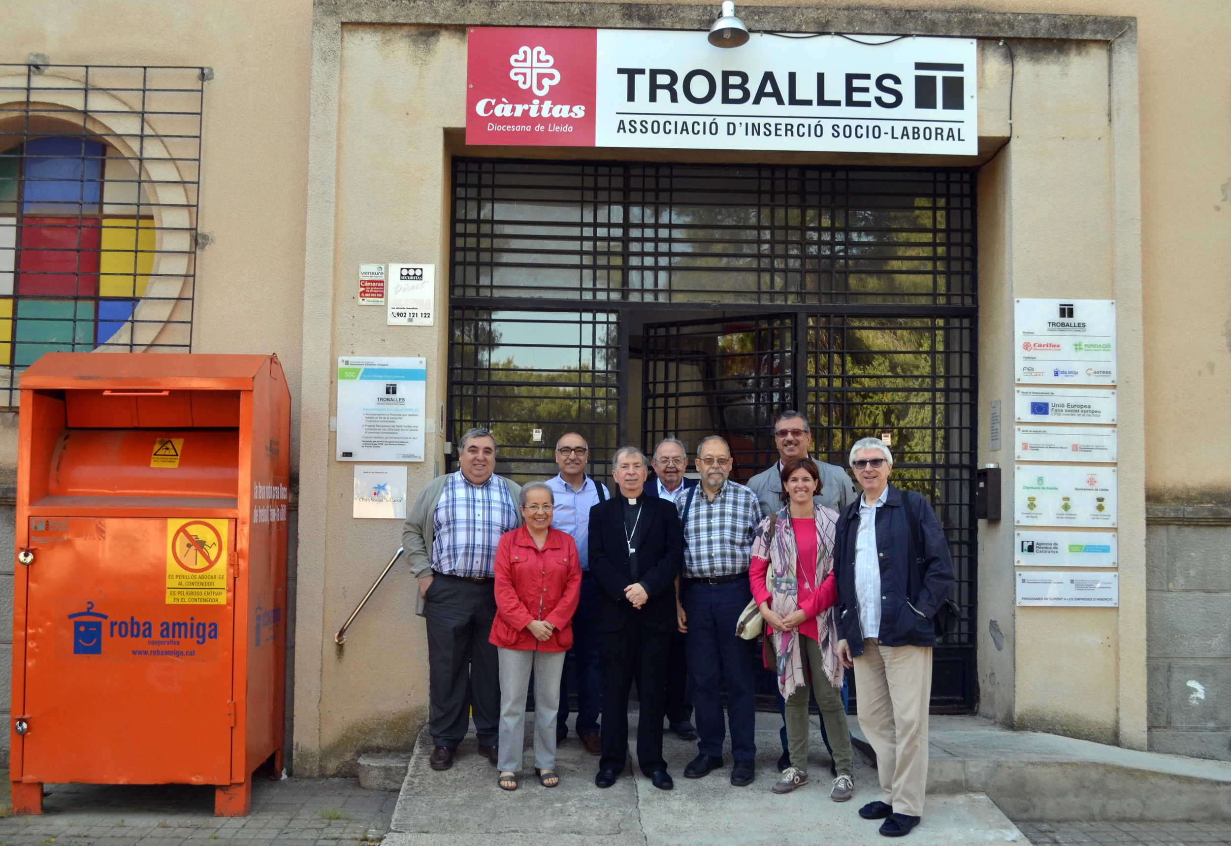 EL BISBE SALVADOR VISITA TROBALLES