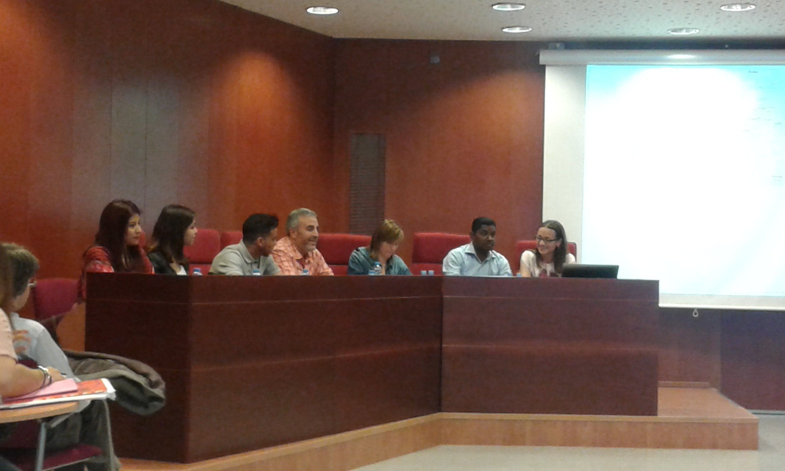 3a JORNADA UNIVERSITAT I COMISSIÓ 3.4 DONES CONTRA LA POBRESA