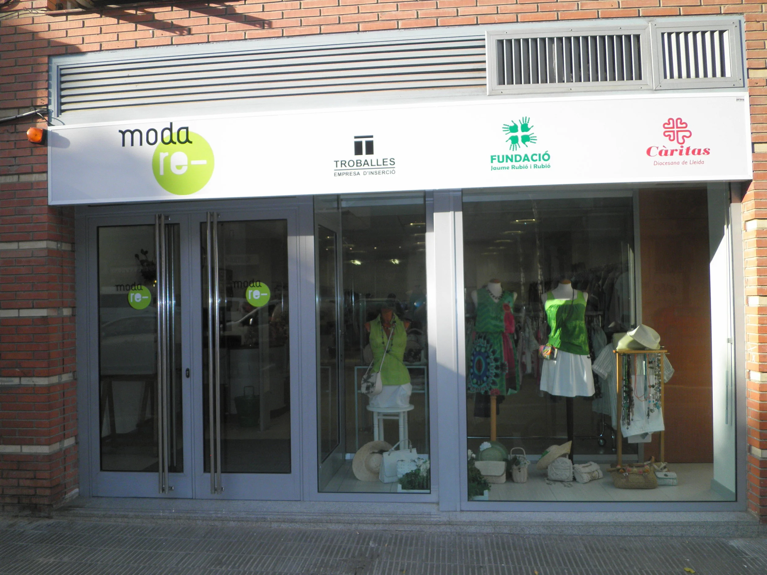 NOVA BOTIGA EN EL BARRI DE PARDINYES, CARRER BARÓ DE MAIALS, 18 DE LA CIUTAT DE LLEIDA.