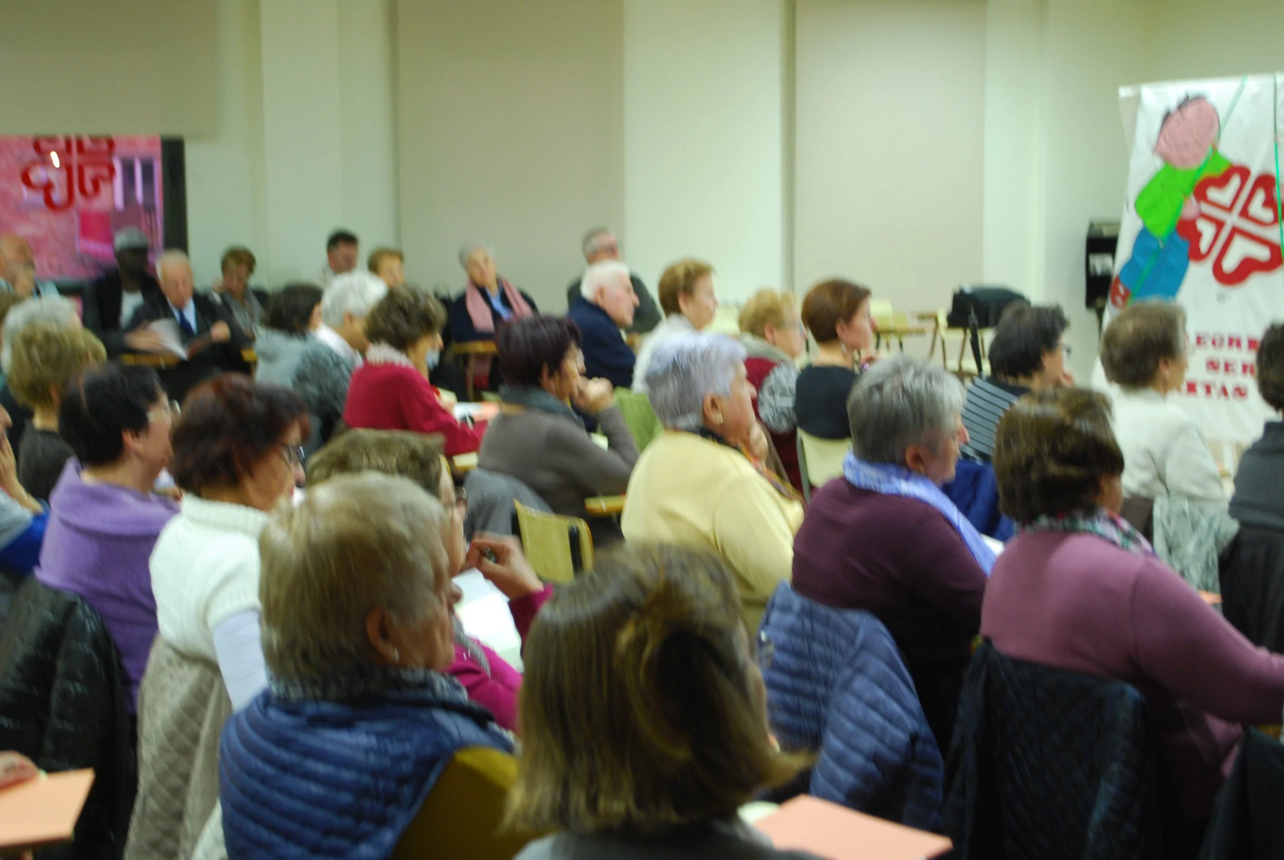 CAMPANYA INSTITUCIONAL DE CÀRITAS  2017-2018: EL TEU COMPROMÍS MILLORA EL MÓN