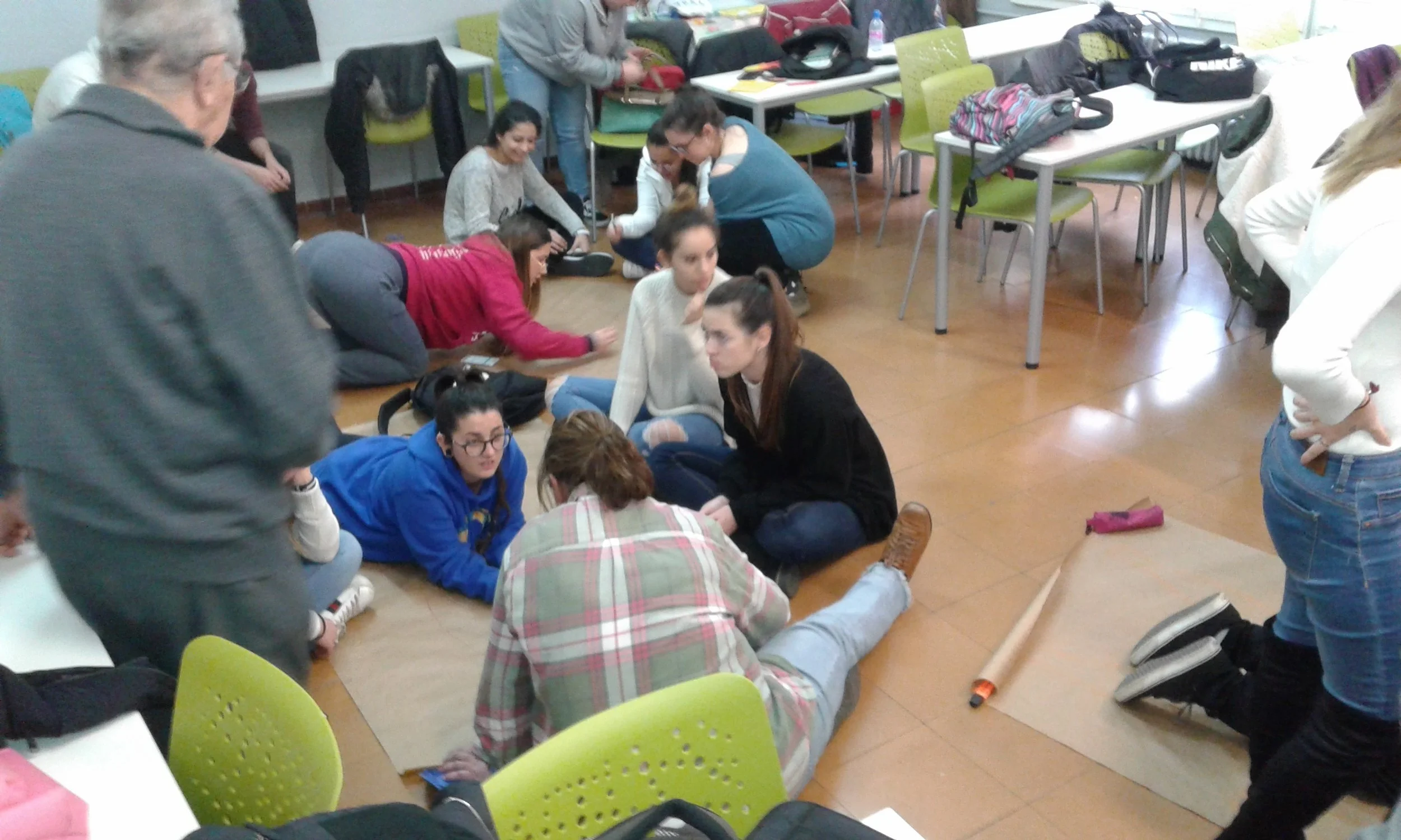 Taller de sensibilització sobre la inmigració al cicle formatiu de Integració Social de l'Episcopal