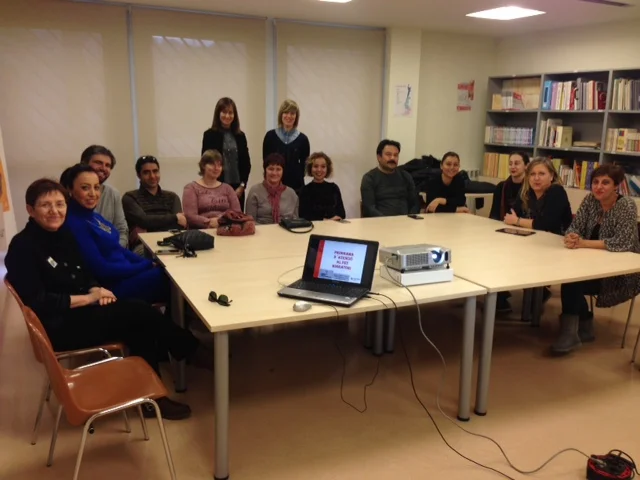 Professors de l’Escola primària de Bellpuig ha visitat Càritas.