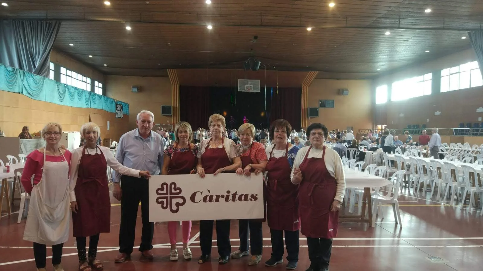 Càritas Parroquial d'Aitona celebra el vuitè sopar solidari de fi de festa major.