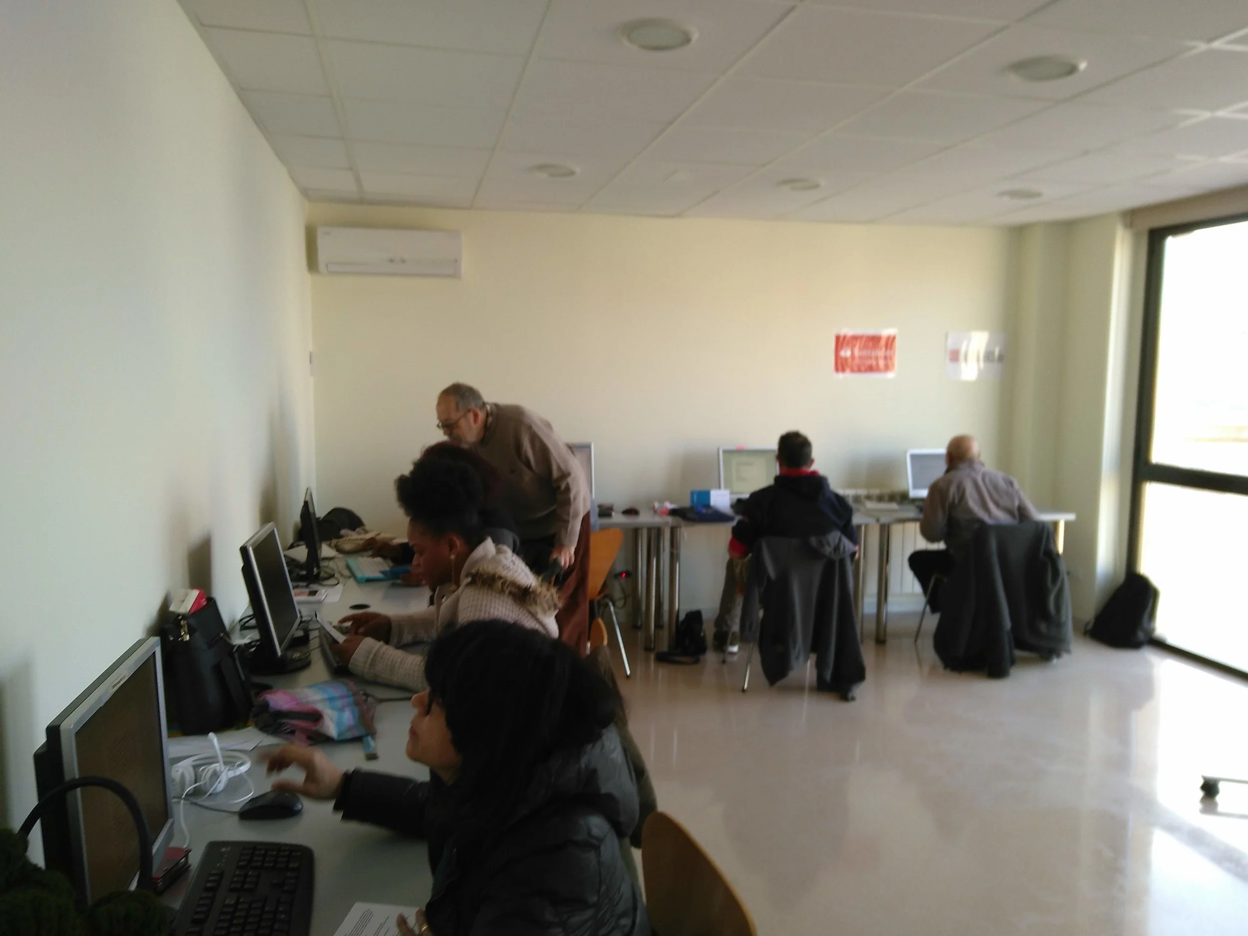 Curs inicial d'informàtica en la Fundació Jaume Rubió i Rubió