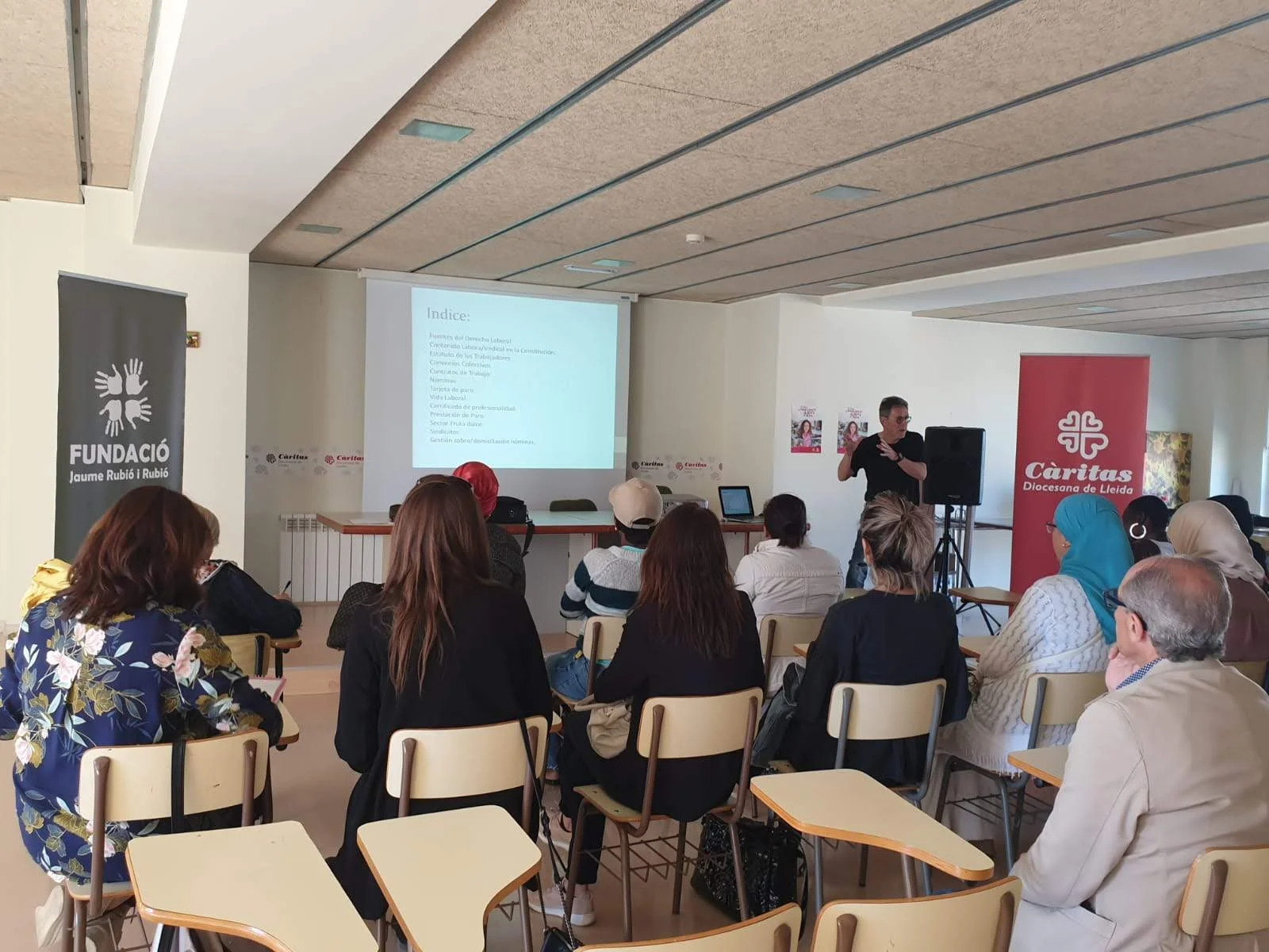 Jornada sobre el treball en la campanya de la fruita a Lleida.