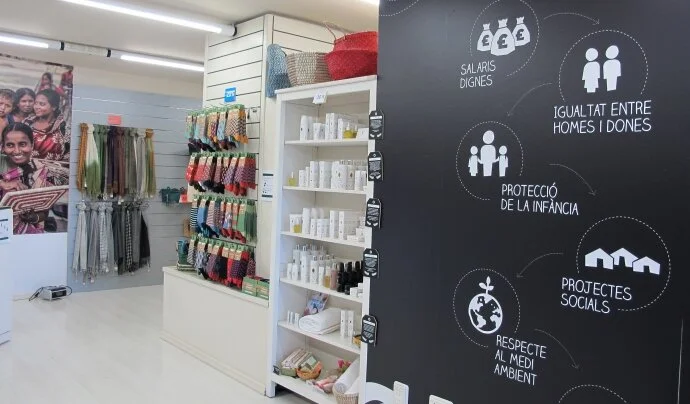 Celebrem el Dia del Comerç Just sortint al carrer