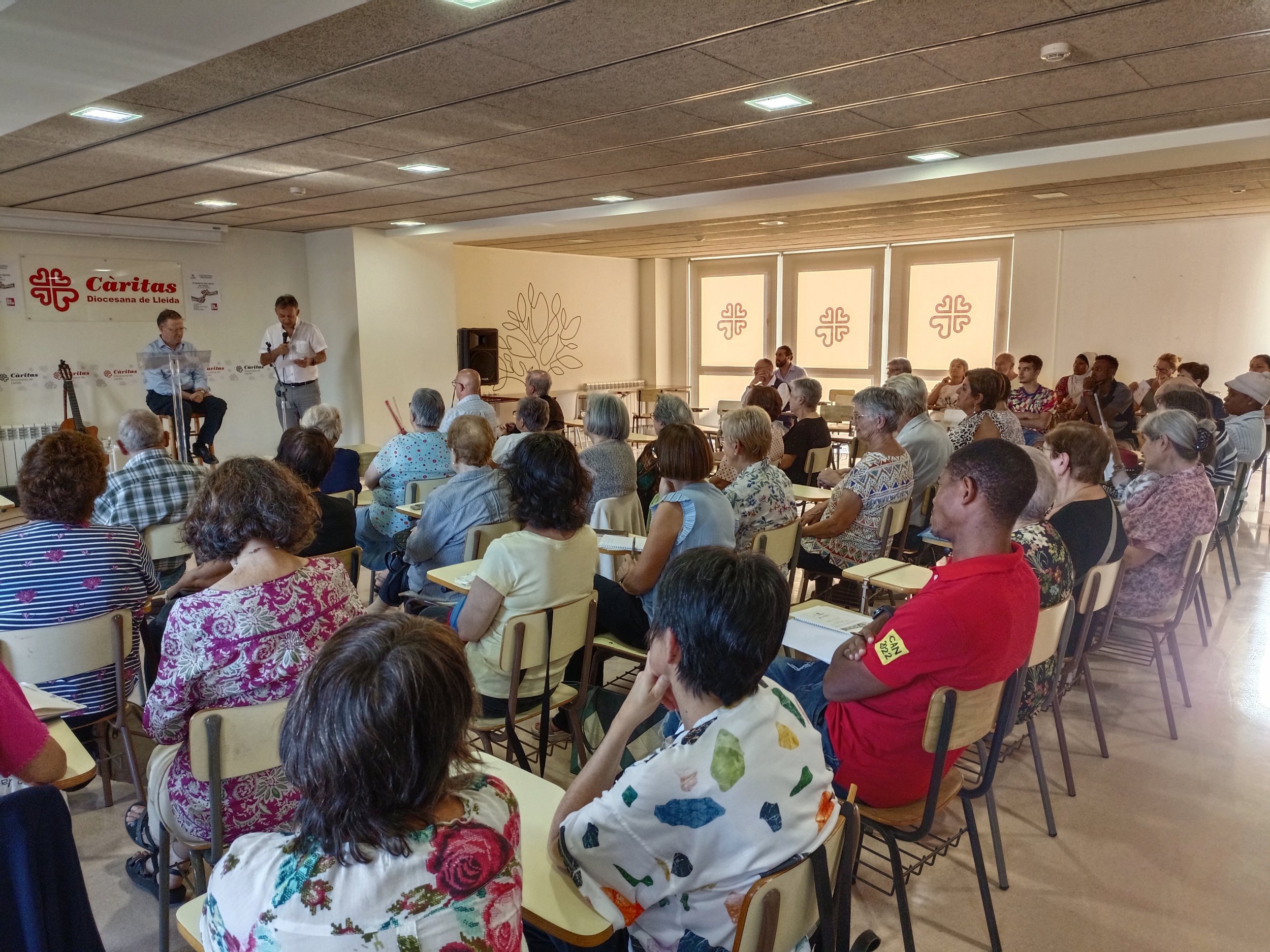 Mn. Xavier Morlans enceta el curs: “El  testimoni del voluntariat de Càritas és l’anunci de què Crist està amb nosaltres”