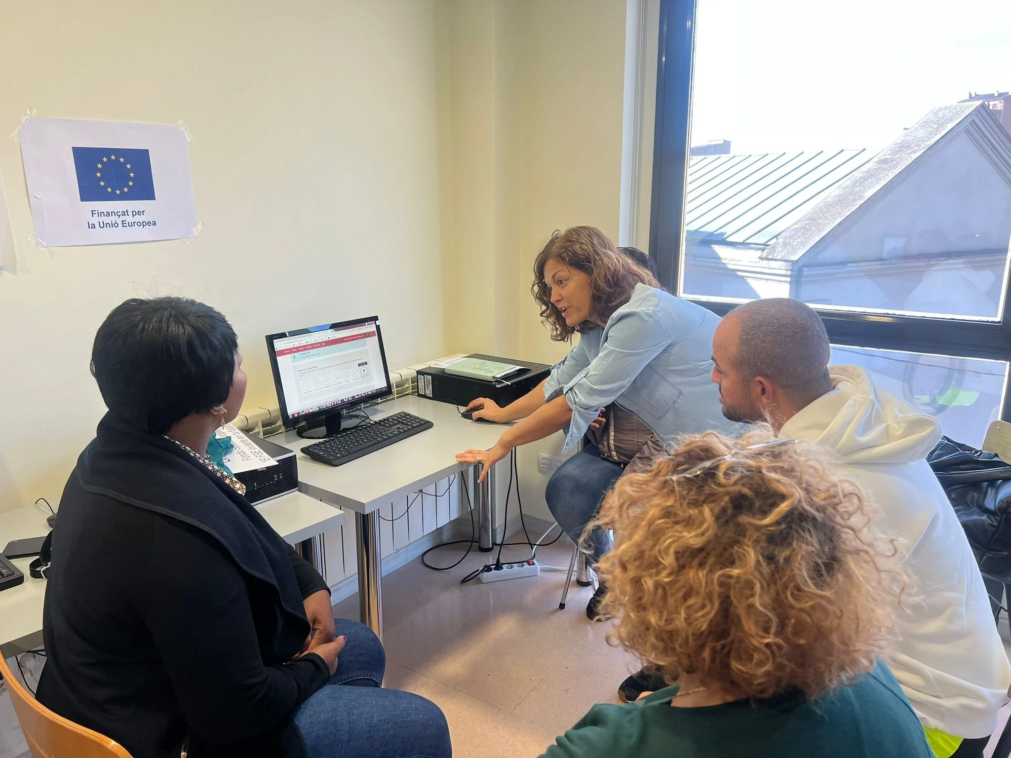 Nou taller per impulsar les competències digitals en la recerca de feina