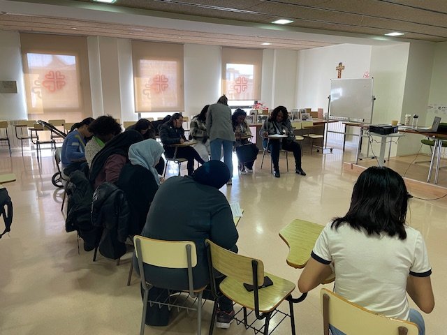 Iniciem els tallers formatius per millorar la qualitat de vida de les famílies 