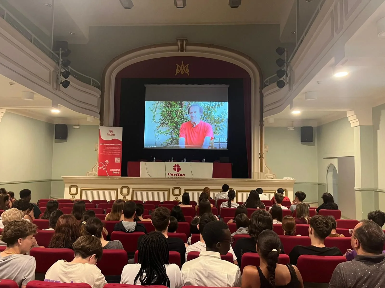 'Joves en Valors' tanca el curs amb el sensellarisme al centre del debat juvenil